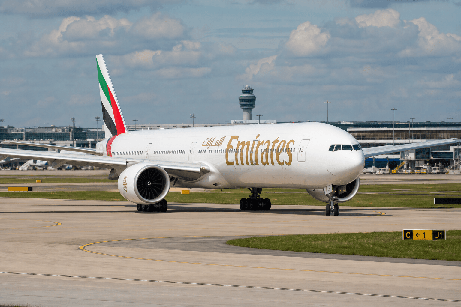 Why Can’t The Boeing 777-300ER Be Powered By Any Other Engine Type?